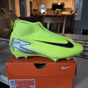 Nike Zoom Soccer Cleats Superfly 10 6Y